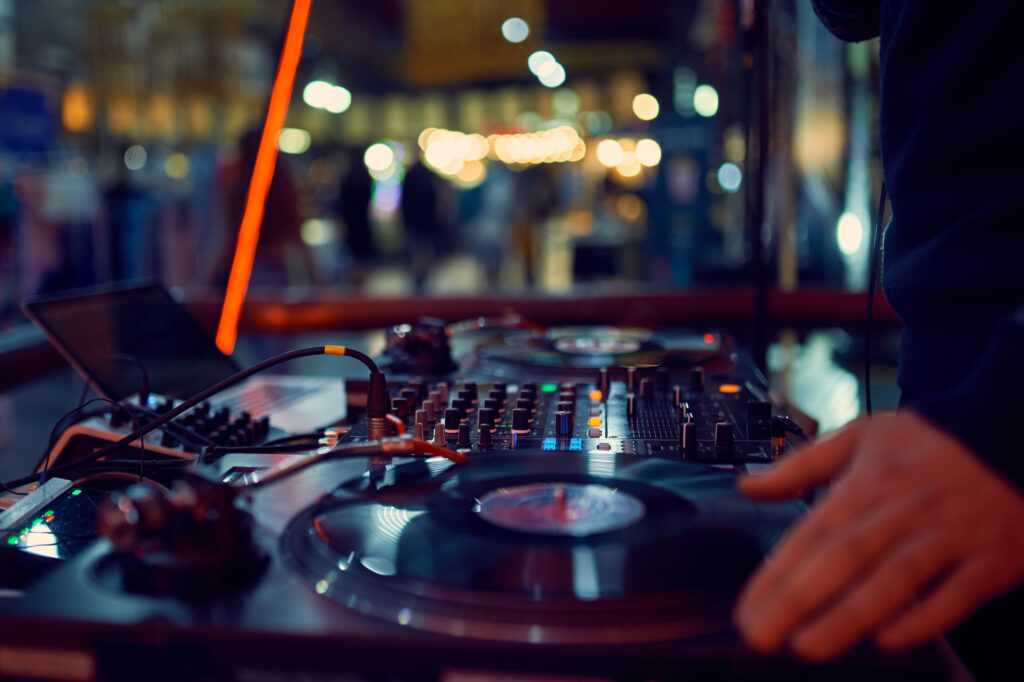 turntable, hand of dj on the vinyl record at night club. blured background turntable-hand-of-dj-on-the-vinyl-record-at-night-2022-12-16-14-58-09-utc-1024x682 turntable-hand-of-dj-on-the-vinyl-record-at-night-2022-12-16-14-58-09-utc-1024x682 home Home turntable hand of dj on the vinyl record at night 2022 12 16 14 58 09 utc 1024x682